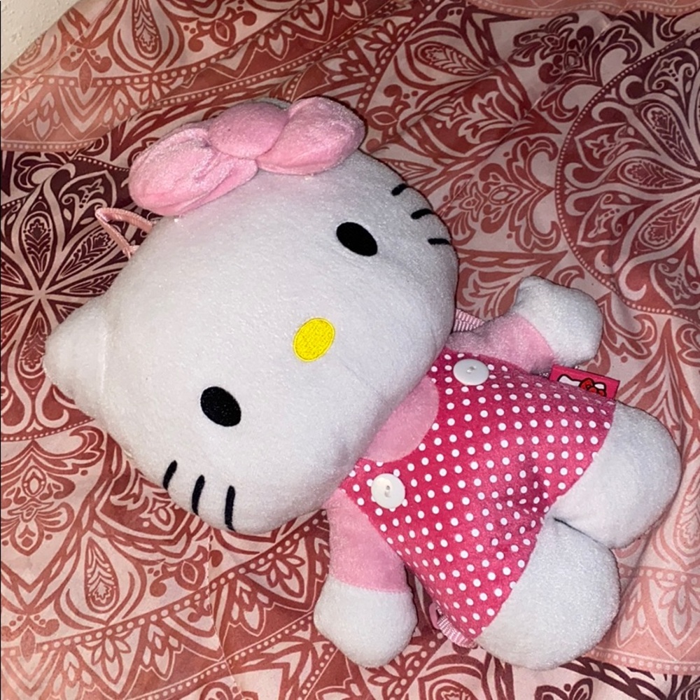 Hello kitty plush backpack 💗